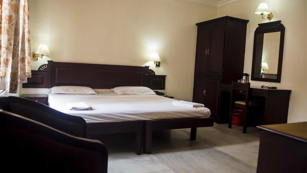 Hotel Archana Inn Kochi Zewnętrze zdjęcie